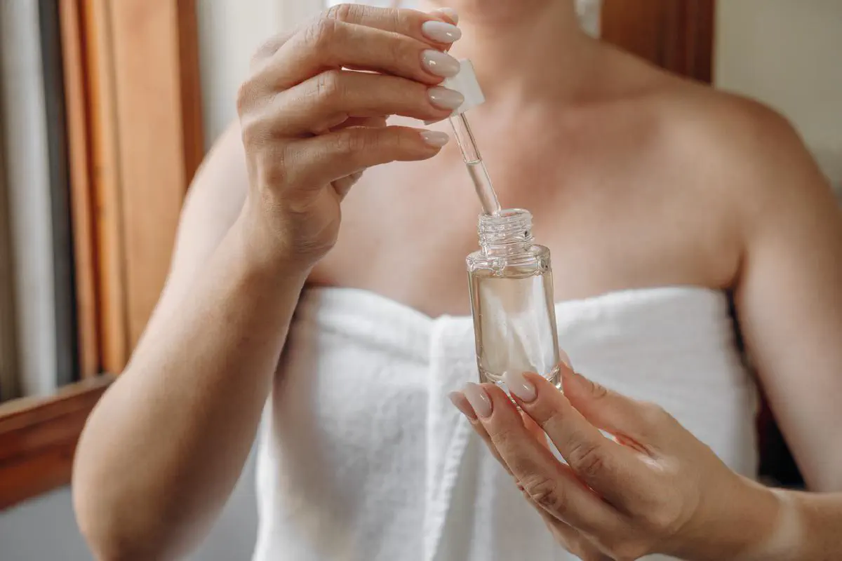 Applying vitamin E